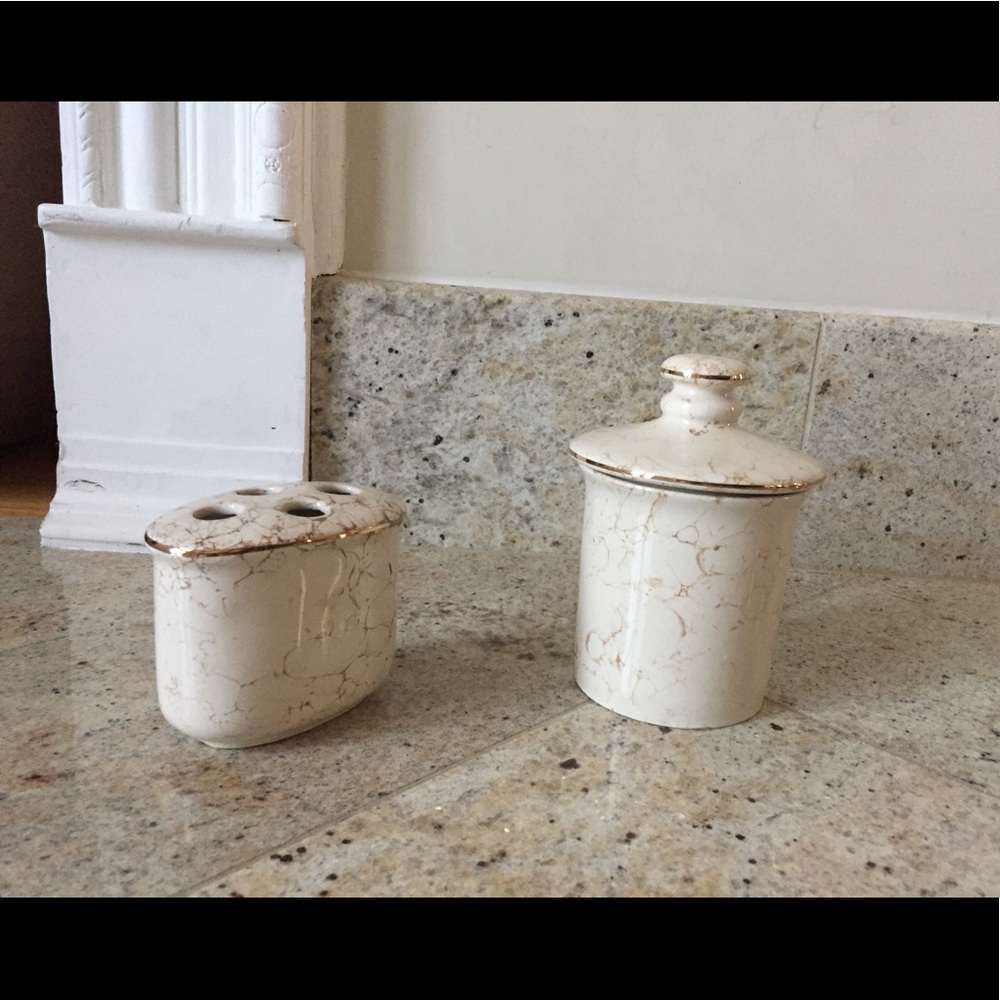 Bathroom Toiletry Set